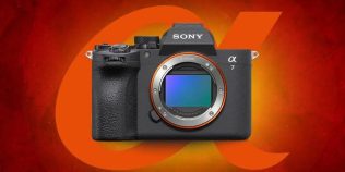 Sony A7 V conduce clasamentul camerelor mirrorless, dar Canon și Fujifilm recuperează teren
