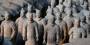 Secretul ascuns timp de 2.200 de ani în Armata de teracotă din China. Amprentele antice dezvăluie cine a construit-o, iar descoperirea este surprinzătoare